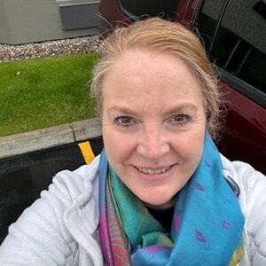 Meet your Posher, Dena